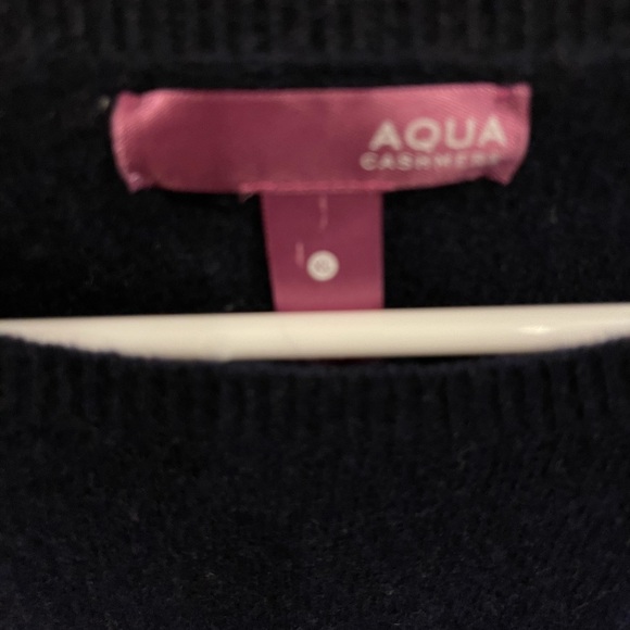 Aqua cashmere sweaters (2) - Picture 2 of 4